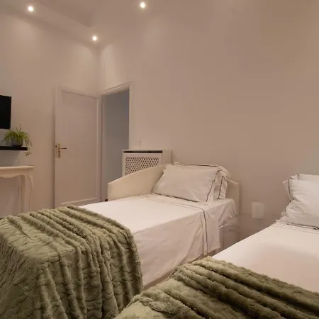 A Casa Di Carlo Vaticano Apartment *